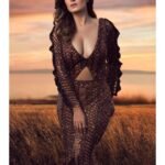 151-Shiny-doshi-latest-sexy-exposing-photos